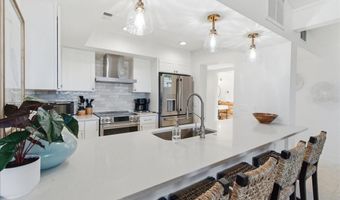 102 TUNA St, Anna Maria, FL 34216