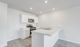 135 Sienna Dr, Alvord, TX 76225