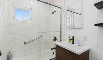 219 24th St, Del Mar, CA 92014