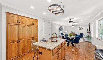 291 Oak Path Ct, Ballwin, MO 63011