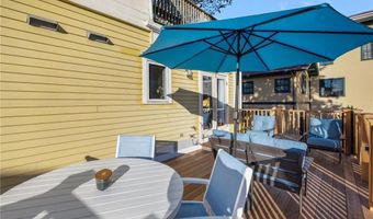 75 Pelham St C, Newport, RI 02840