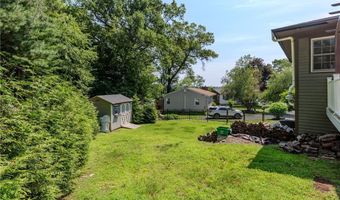 30 Warren Ave, Johnston, RI 02919