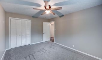 410 Highland Dr, Arkansas City, KS 67005