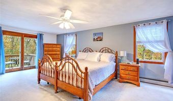 55 Whisper Ln, North Kingstown, RI 02852
