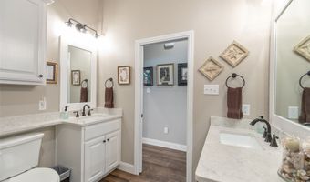 218 El Camino Ct, Abilene, TX 79602