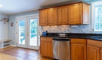 3642 Pawtucket Ave, East Providence, RI 02915