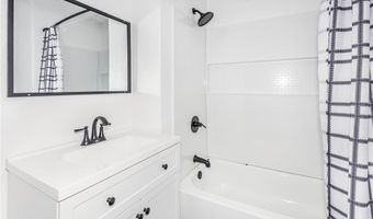 710 E Main St, Alhambra, IL 62001