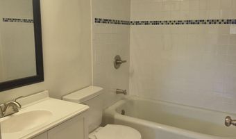 18 Avon Pl, Athens, OH 45701