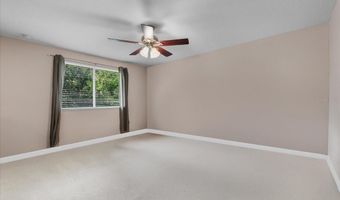 921 CLASSIC VIEW Dr, Auburndale, FL 33823
