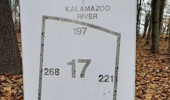 1694 Westview Dr 17, Allegan, MI 49010