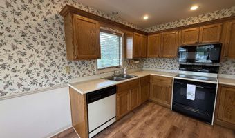 1408 Duesenberg Dr, Auburn, IN 46706