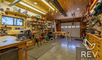 8 Mountain View Dr, Cody, WY 82414