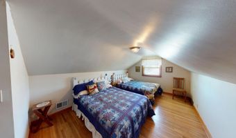176 Powers Ave N, Alden, MN 56009
