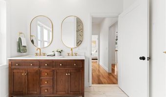 41 Burnett Rd, Warwick, RI 02889
