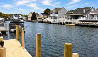88 Storm Jib Ct, Bayville, NJ 08721