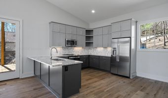 52 LEGENDS Ln, Arley, AL 35541