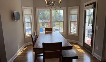 7 Hammerstone Ln, Altamont, NY 12009