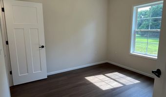 522 S 3rd St, Albia, IA 52531