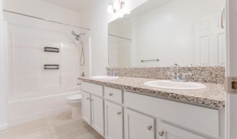 13760 Larkspur Way, Armona, CA 93202