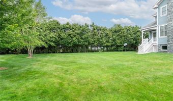 75 Wood St, Bristol, RI 02809