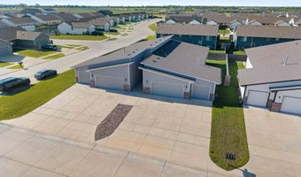 5283 N Toben Ct, Bel Aire, KS 67226