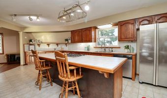 17200 Pella Rd, Adams, NE 68301