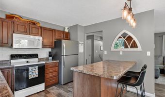 1802 Oak Knoll Dr NE, Alexandria, MN 56308