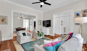 221 E 32nd St, Savannah, GA 31401