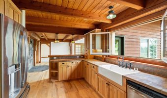 16029 Sunset Heights Dr, Bigfork, MT 59911
