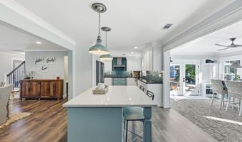 106 S Hermitage Rd, Beaufort, SC 29902