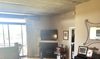 1 S Highland Ave 402, Arlington Heights, IL 60005