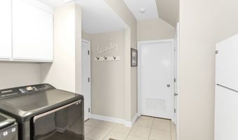 1415 W Hawthorne St, Arlington Heights, IL 60005