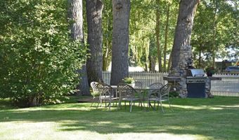 850 Sheridan Ln, Gardnerville, NV 89460