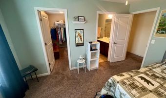 5076 151st St W, Apple Valley, MN 55124