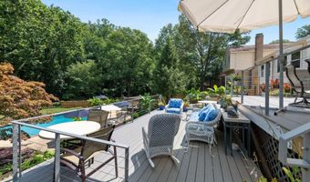 8121 BRIAR CREEK Dr, Annandale, VA 22003