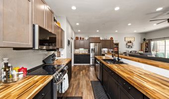3606 NE Cottonwood Ln, Ankeny, IA 50021