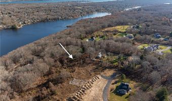 60 Hillside Ct, North Kingstown, RI 02874