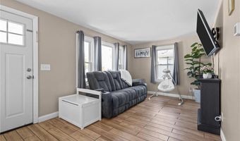 33 Belmont Ave, East Providence, RI 02914