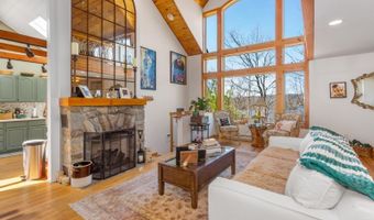 1046 Lakeside Dr E, Alloway, NJ 07422