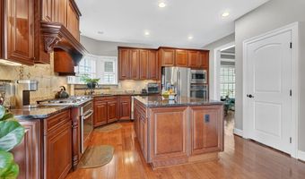 3206 HATCHER St, Alexandria, VA 22303