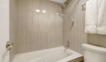 307 YOAKUM Pkwy 1517, Alexandria, VA 22304