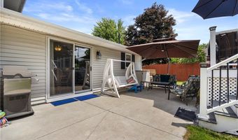 923 Hillside Dr, Amherst, OH 44001