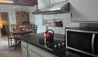 2101 Robinhood Rd, Albany, GA 31707