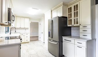 418 Meadowlark Dr, Albany, GA 31707