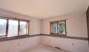 498 Town Line Rd, Bennington, VT 05201