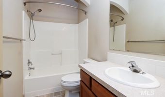 5862 N Bremerton Pl, Boise, ID 83714