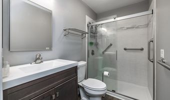 4 Tirar Ln, Hot Springs Village, AR 71909