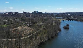 1128 Longshore Dr Unit #2, Ann Arbor, MI 48105