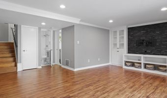 3390 WHIPPLE Ct, Annandale, VA 22003
