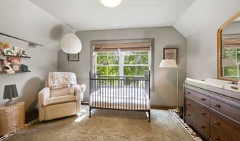 16 Blueberry Hill Rd, Bridgewater, CT 06752